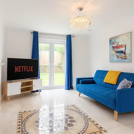 Waggon By Alt-stay - 4 Bed - Parking, Wifi & Full Kitchen - Contractors & Relocations - Weekly & Monthly Rates - Rates Direct, Search Alt-stay Appartamento *