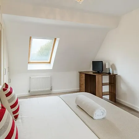 公寓 Waggon By Alt-stay - 4 Bed - Parking, Wifi & Full Kitchen - Contractors & Relocations - Weekly & Monthly Rates - Rates Direct, Search Alt-stay 利兹