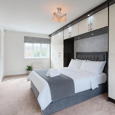 Waggon By Alt-stay - 4 Bed - Parking, Wifi & Full Kitchen - Contractors & Relocations - Weekly & Monthly Rates - Rates Direct, Search Alt-stay Appartamento Leeds (West Yorkshire)