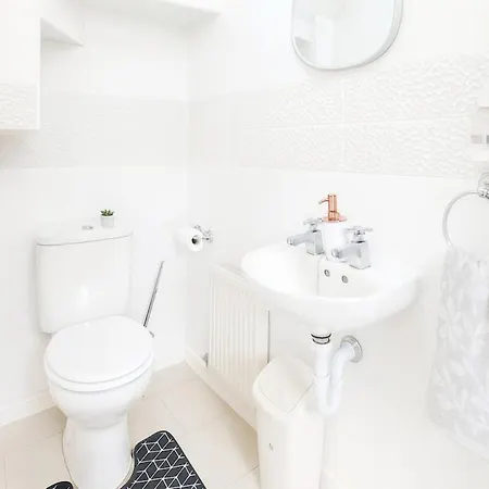 公寓 Waggon By Alt-stay - 4 Bed - Parking, Wifi & Full Kitchen - Contractors & Relocations - Weekly & Monthly Rates - Rates Direct, Search Alt-stay