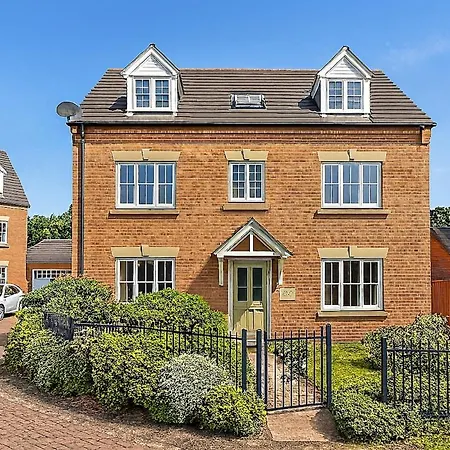 Waggon By Alt-stay - 4 Bed - Parking, Wifi & Full Kitchen - Contractors & Relocations - Weekly & Monthly Rates - Rates Direct, Search Alt-stay 아파트